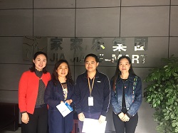 图4 教师深入家家乐调研.JPG 图4 教师深入家家乐调研.JPG