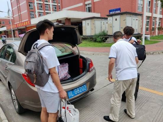 91F4B856D0740FC8889F82CB4D5A3176